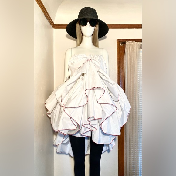 Fluffy Rustic White Sweetheart Dress - Sz Sm - Picture 5 of 9